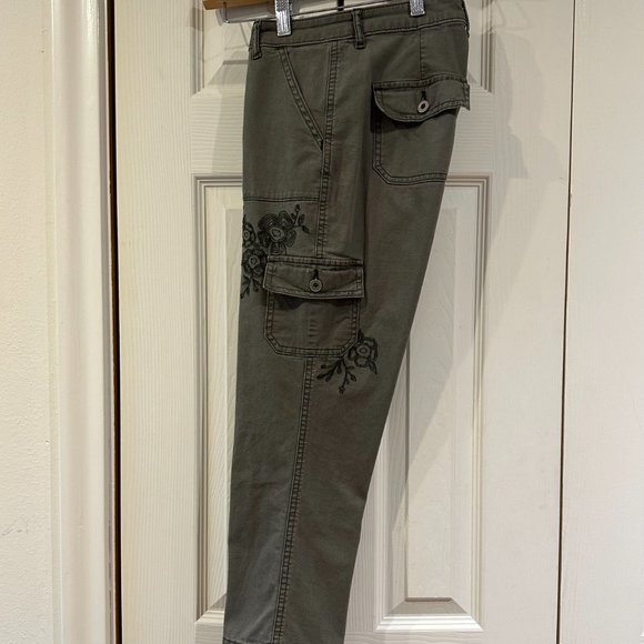 Vtg Y2K Lee Heritage Olive Green Floral Embroidered Cropped Cargo Utility Pants - Picture 10 of 15